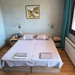 делфини Bed & Breakfast *