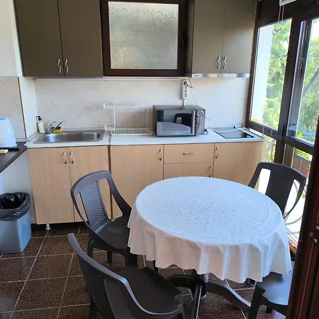 делфини Oda ve Kahvaltı