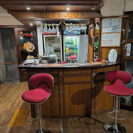 делфини Oda ve Kahvaltı